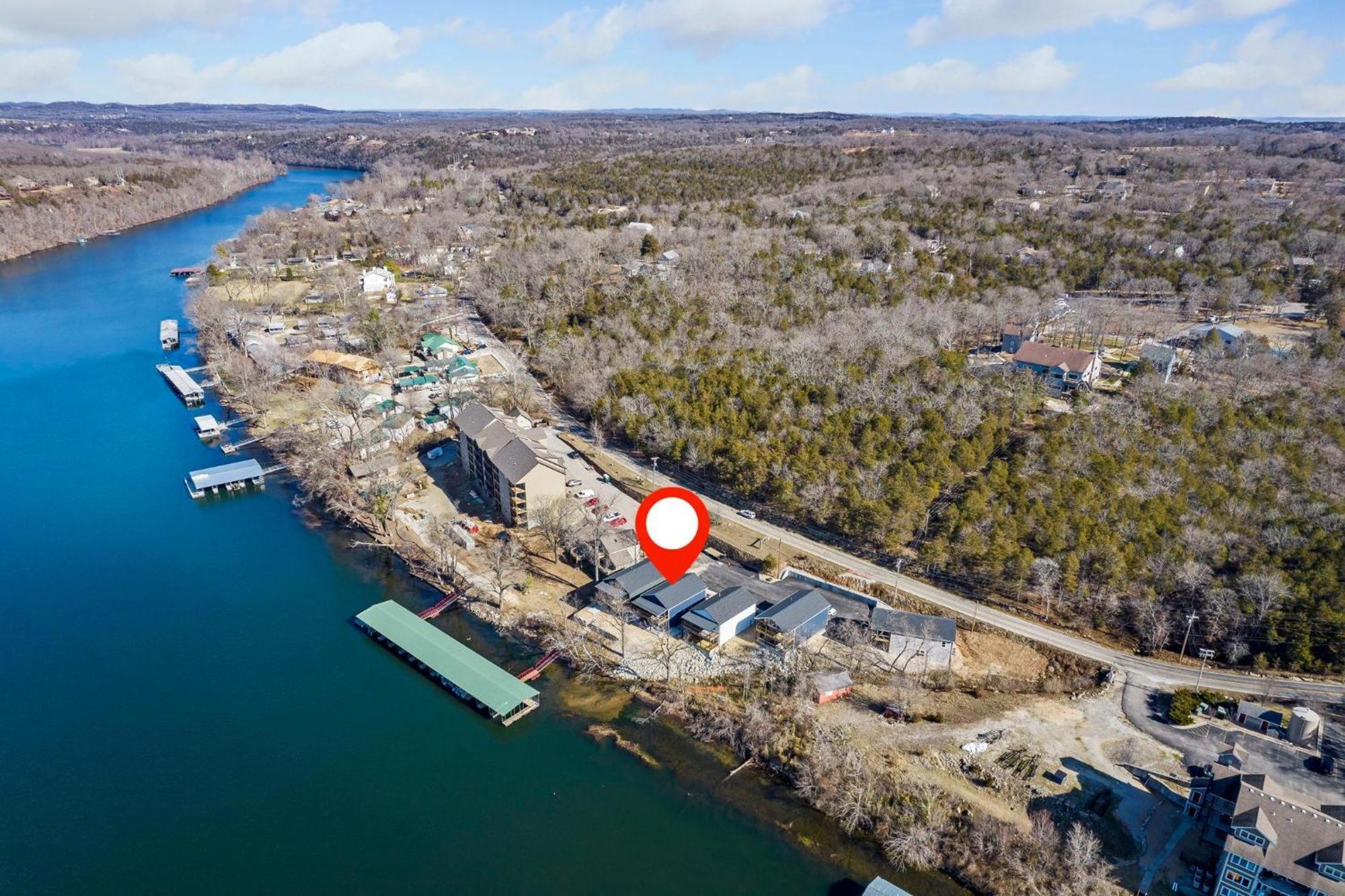 Lakeshore Living Брэнсон Экстерьер фото